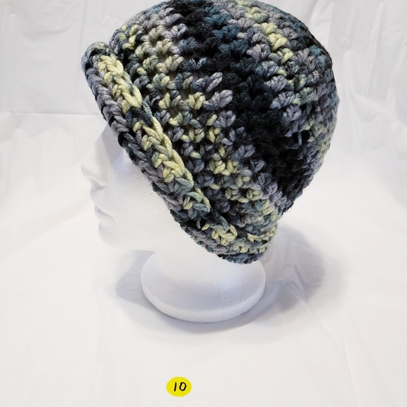Crocheted hat: #10 - Picture 3 of 5